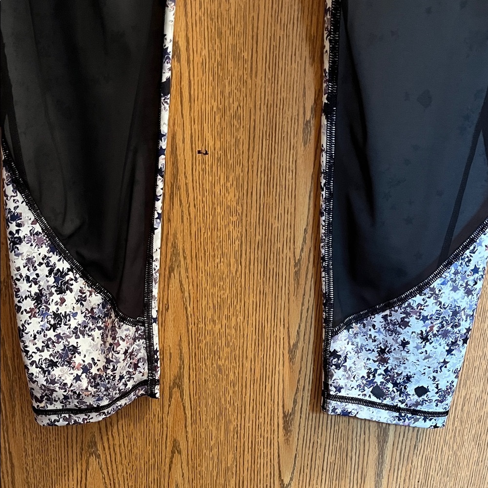 Victoria's Secret Total Knockout Star pattern leggings size large - Picture 4 of 4